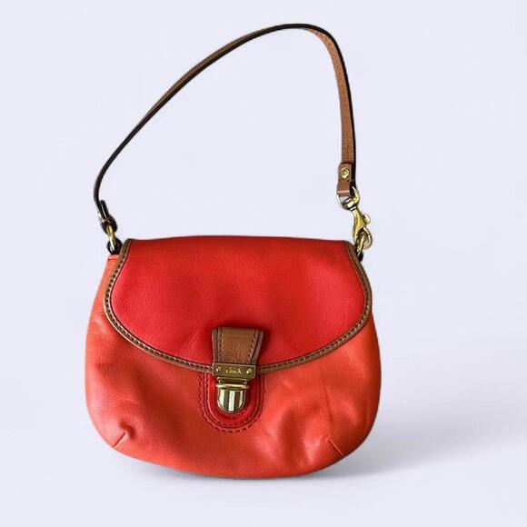 Coach - Picture 5 of 6